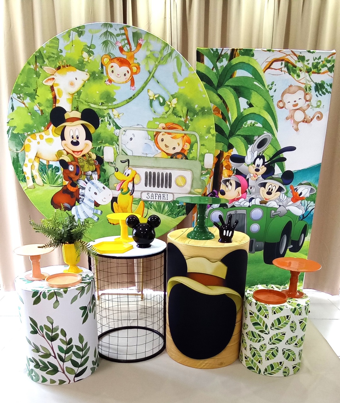 Mickey Safari 3 - Cenário Mágico Festa
