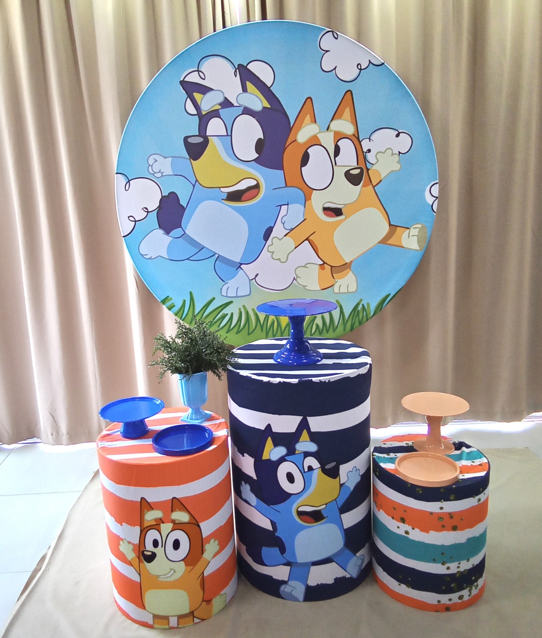 Bluey 1 - Cenário Mágico Festa