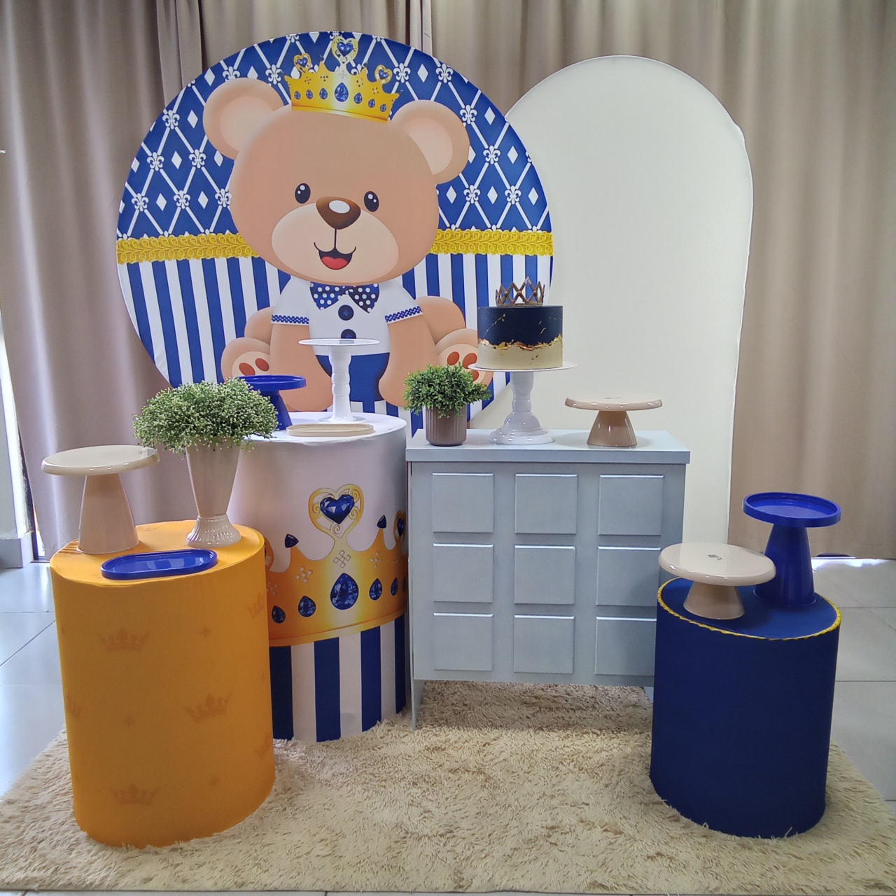 Urso Rei 3 - Cenário Mágico Festa
