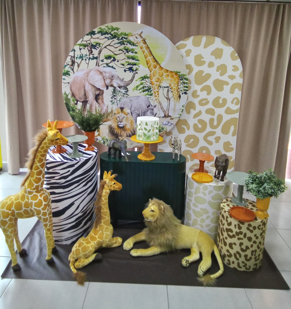 Safari 3 - Cenário Mágico Festa