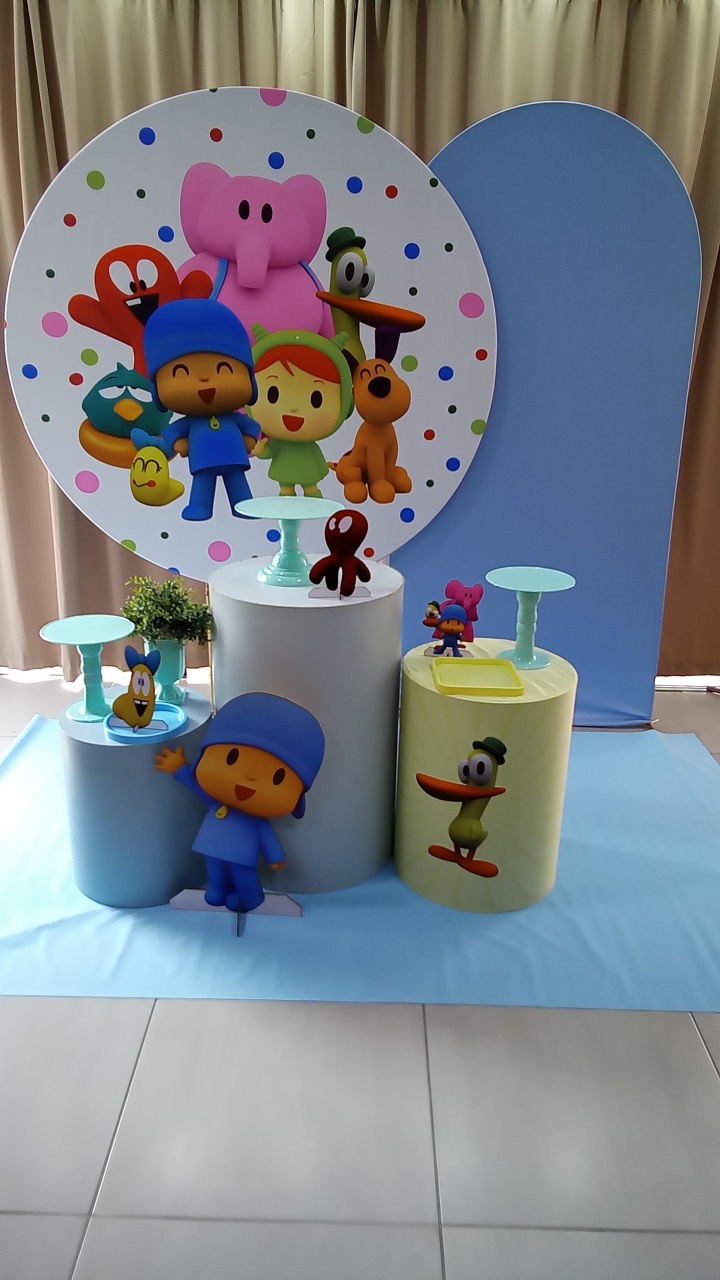 Pocoyo 2 - Cenário Mágico Festa