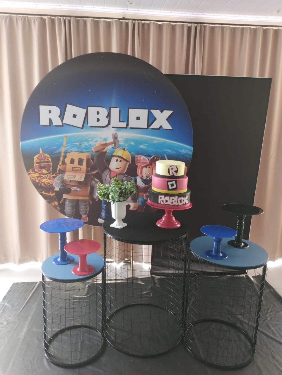 Roblox 2 - Cenário Mágico Festa