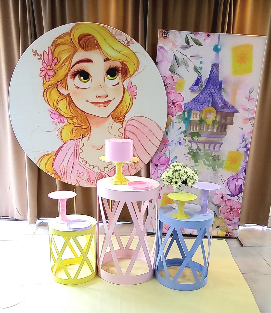 Rapunzel 2 - Cenário Mágico Festa