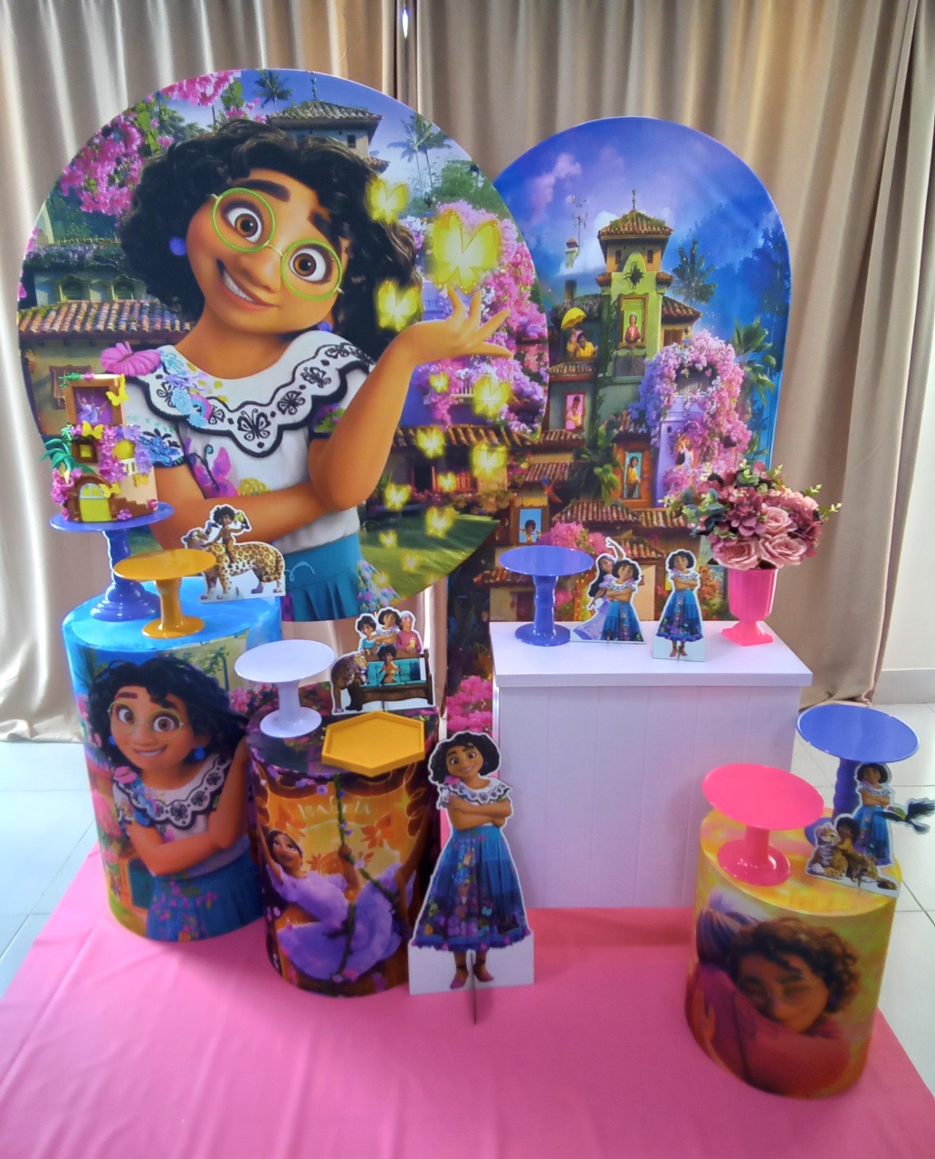 Encanto Maribel 3 A - Cenário Mágico Festa