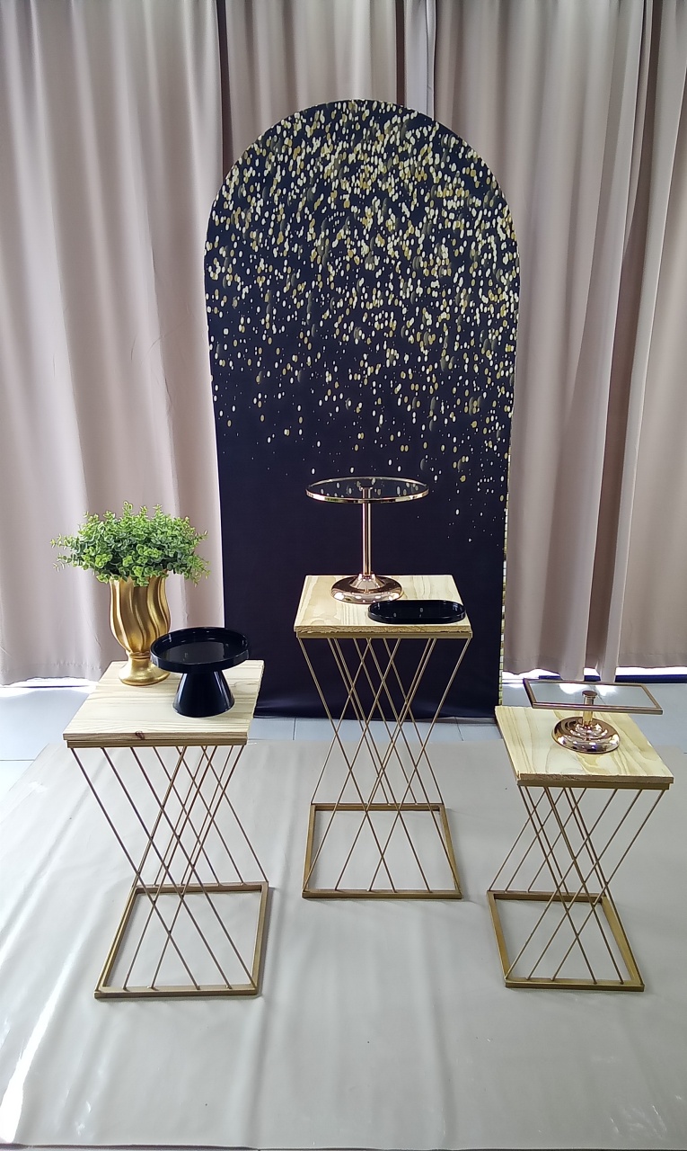 Preto Gliter Dourado 3 - Cenário Mágico Festa