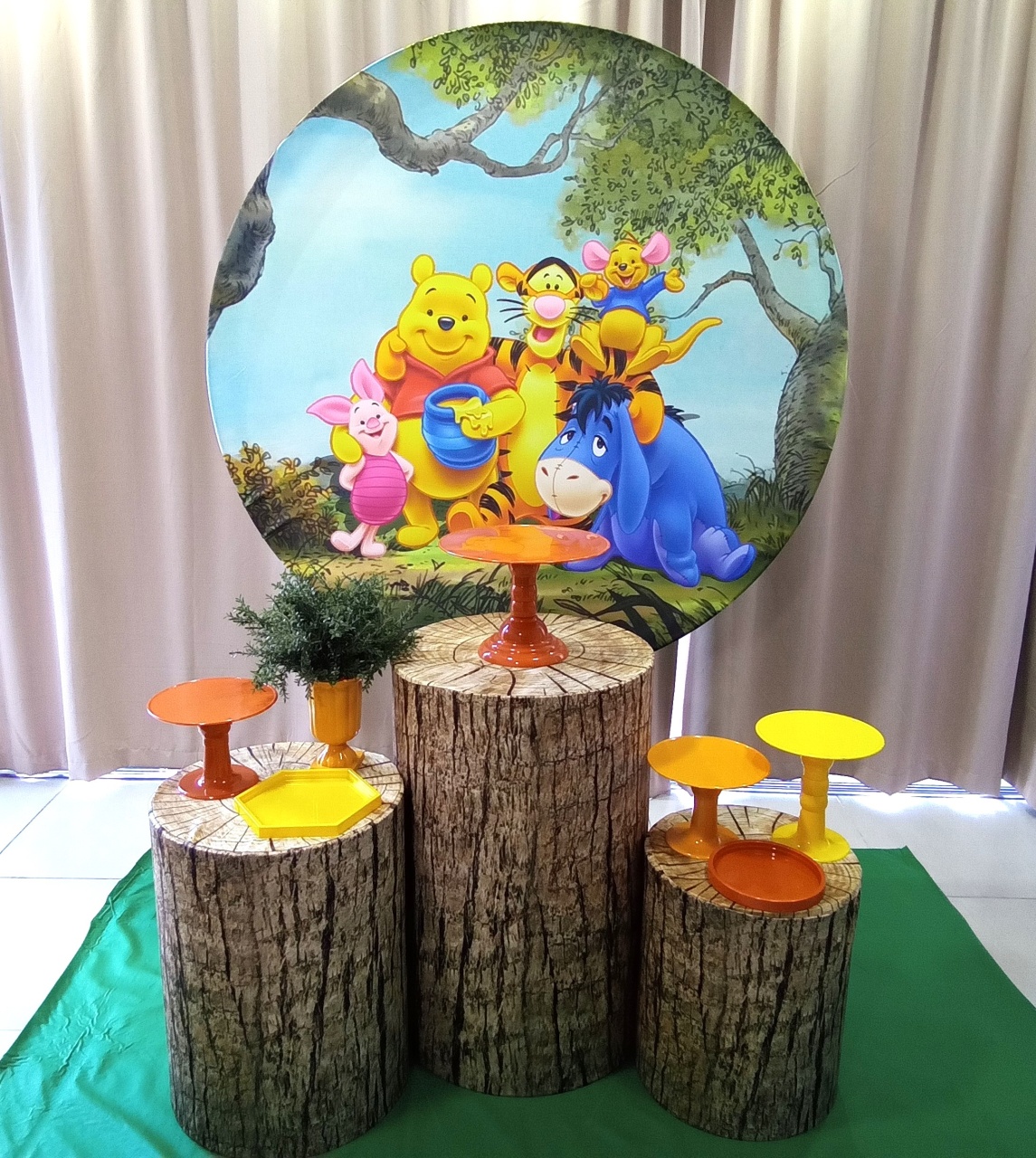 Ursinho Pooh 1 - Cenário Mágico Festa