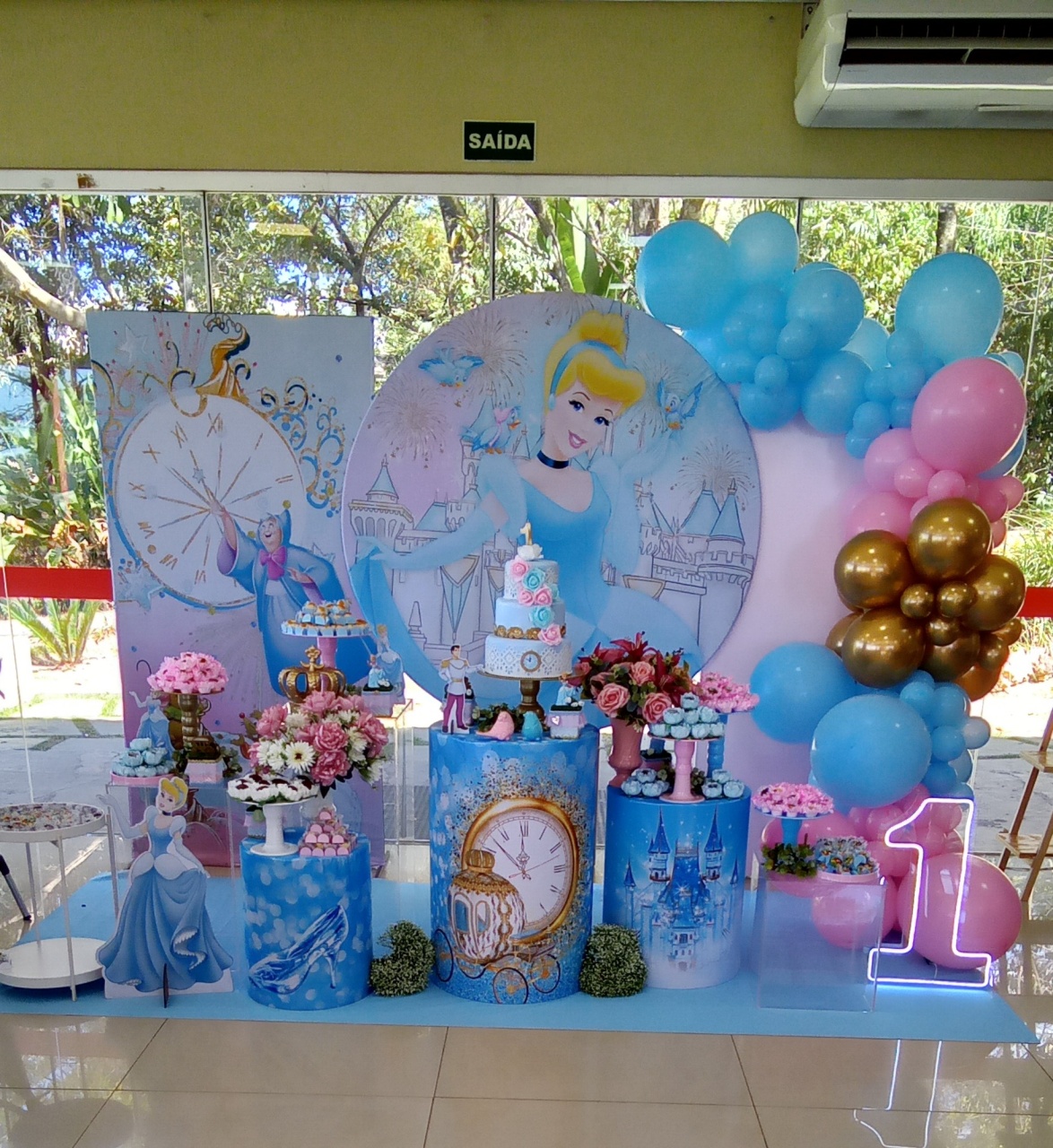 Cinderela Decor 2 - Cenário Mágico Festa