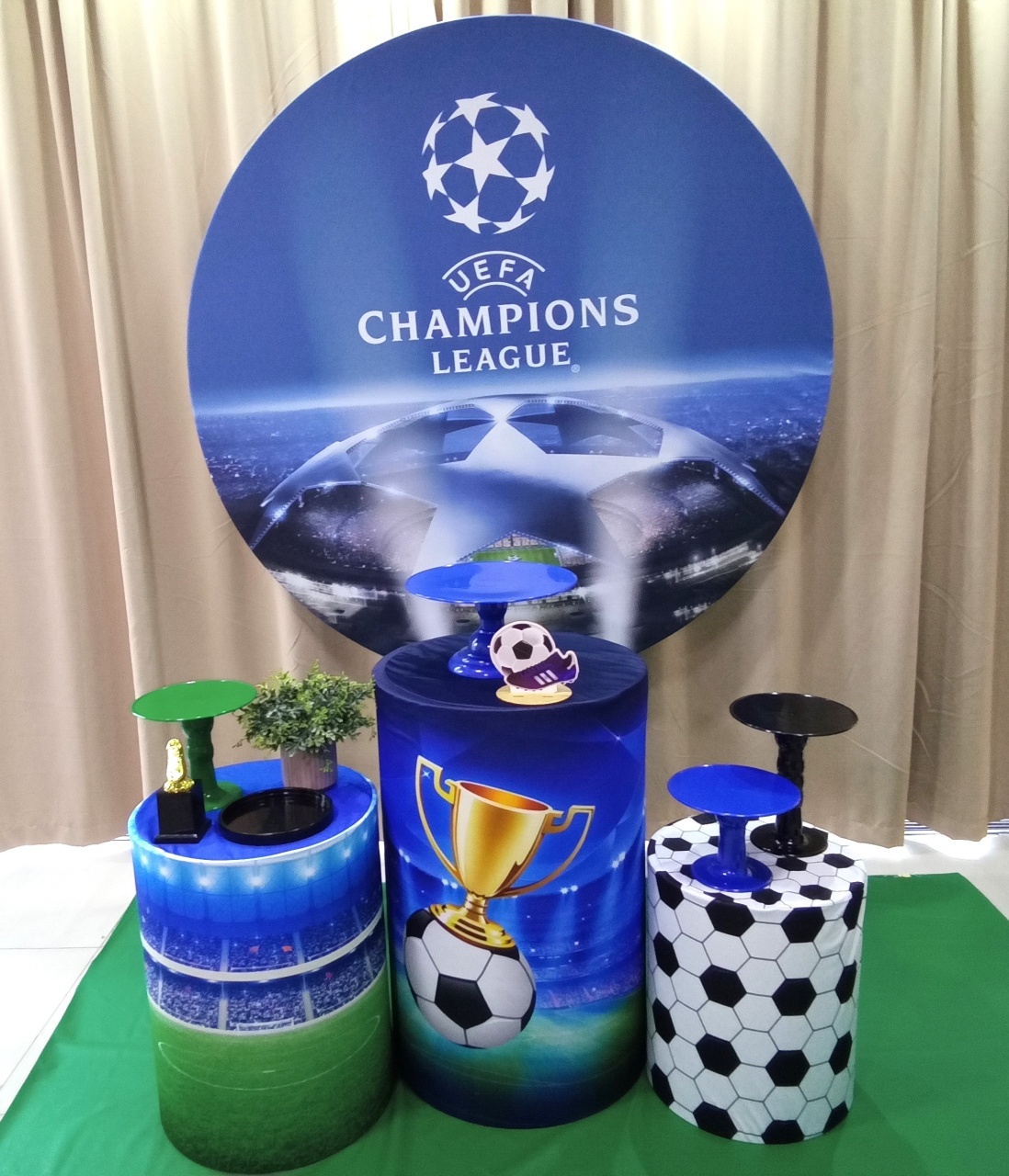 Champions League 1 - Cenário Mágico Festa