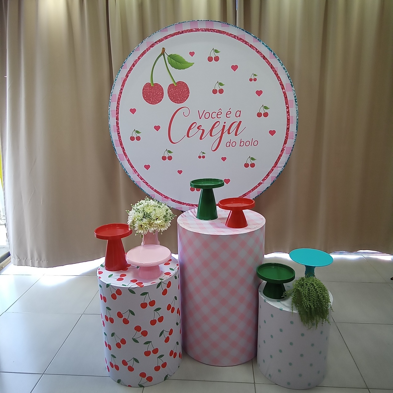 Cerejinha 1 - Cenário Mágico Festa