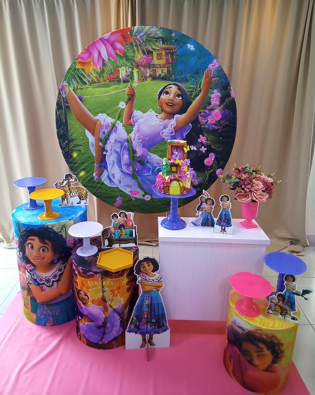 Encanto Isabela 2 - Cenário Mágico Festa