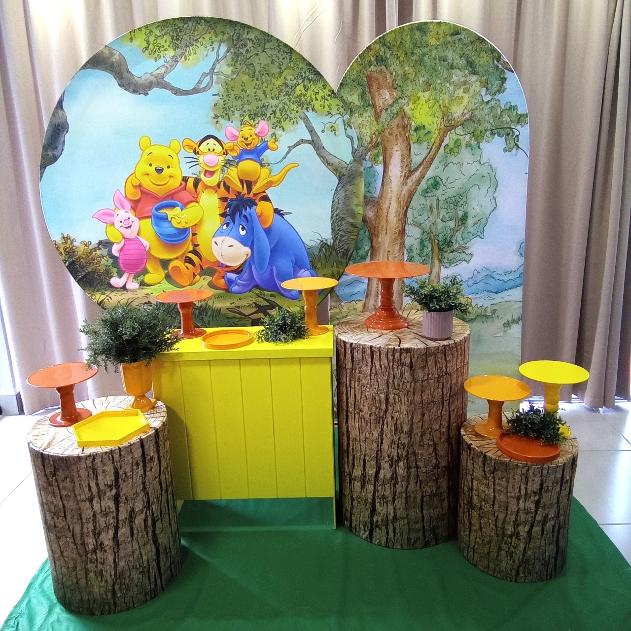 Ursinho Pooh 3 - Cenário Mágico Festa