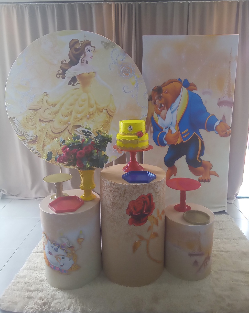 Bela E A Fera 2 - Cenário Mágico Festa