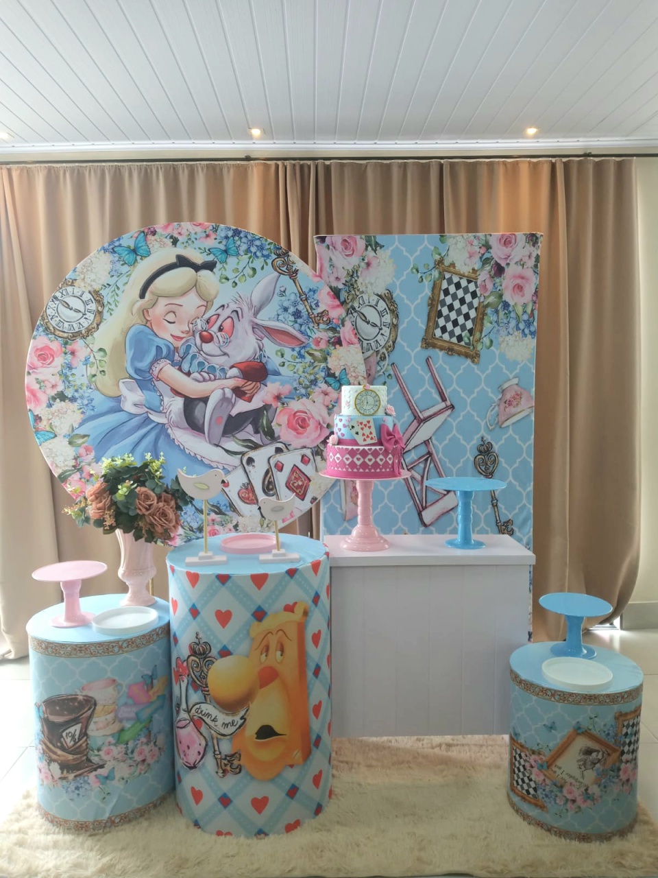 Alice 3 - Cenário Mágico Festa