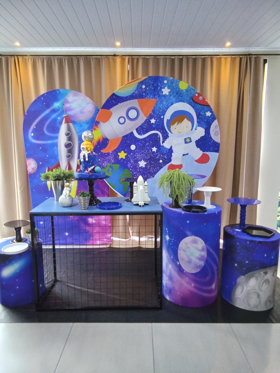 Astronauta Baby 3 - Cenário Mágico Festa