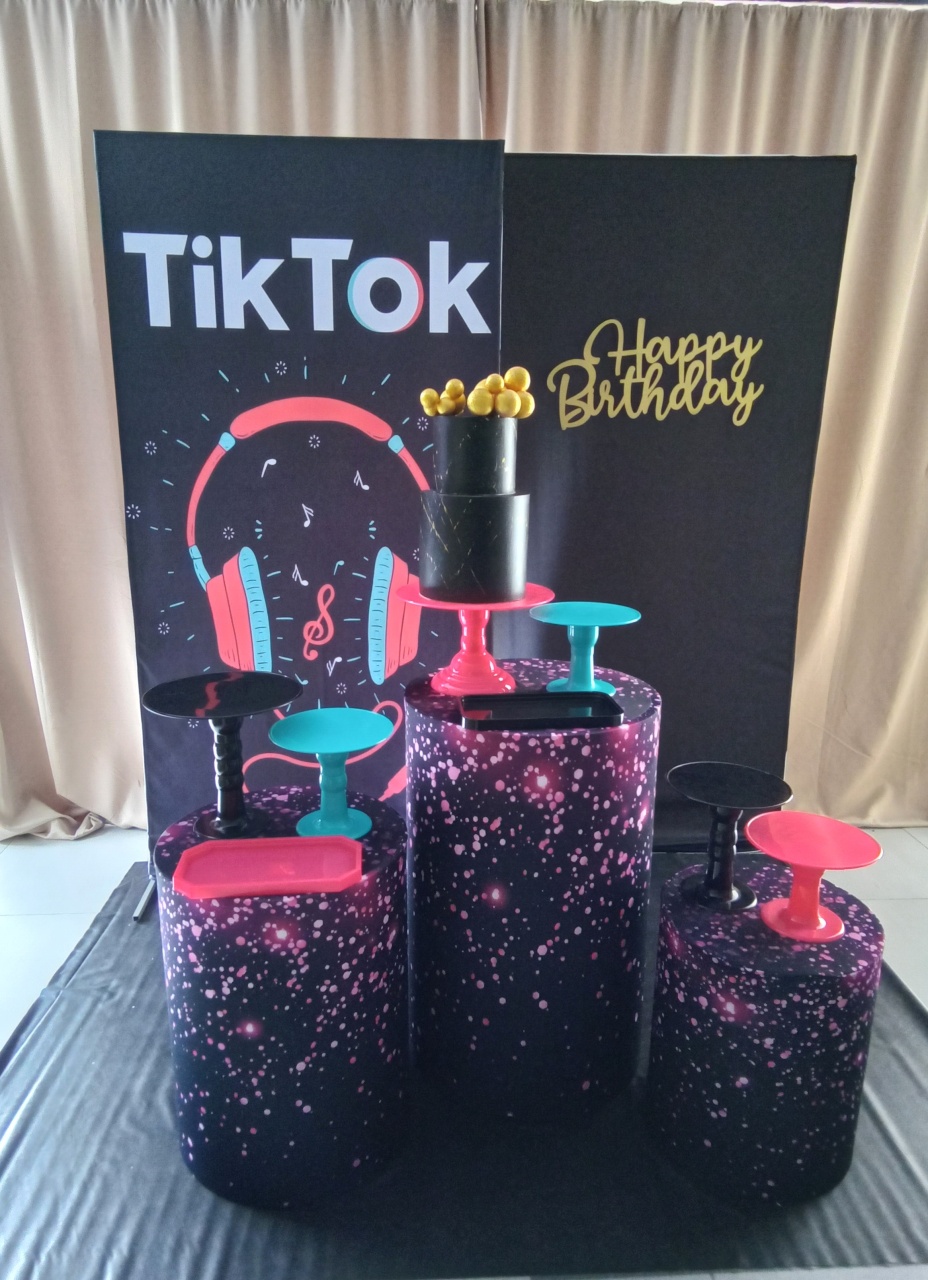 Tiktok 2 - Cenário Mágico Festa