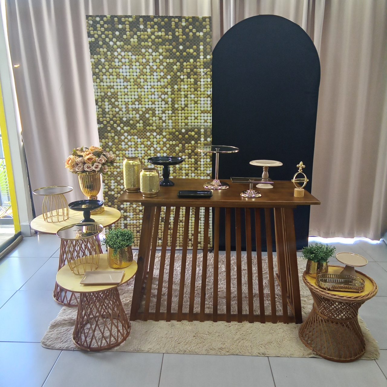 Dourado E Preto 9 - Cenário Mágico Festa