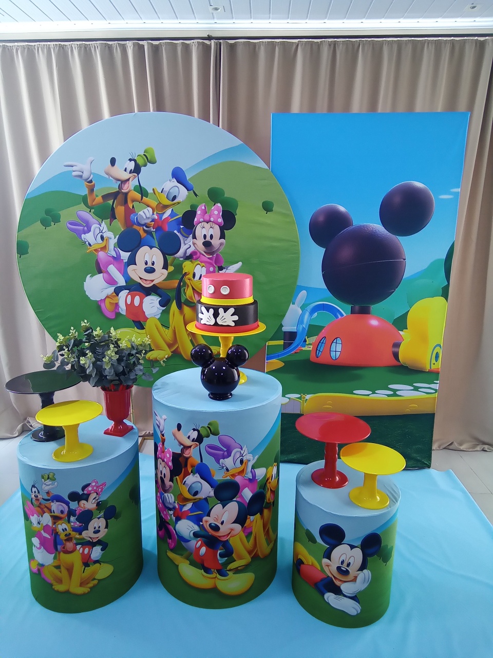 Mickey Turma 2 - Cenário Mágico Festa