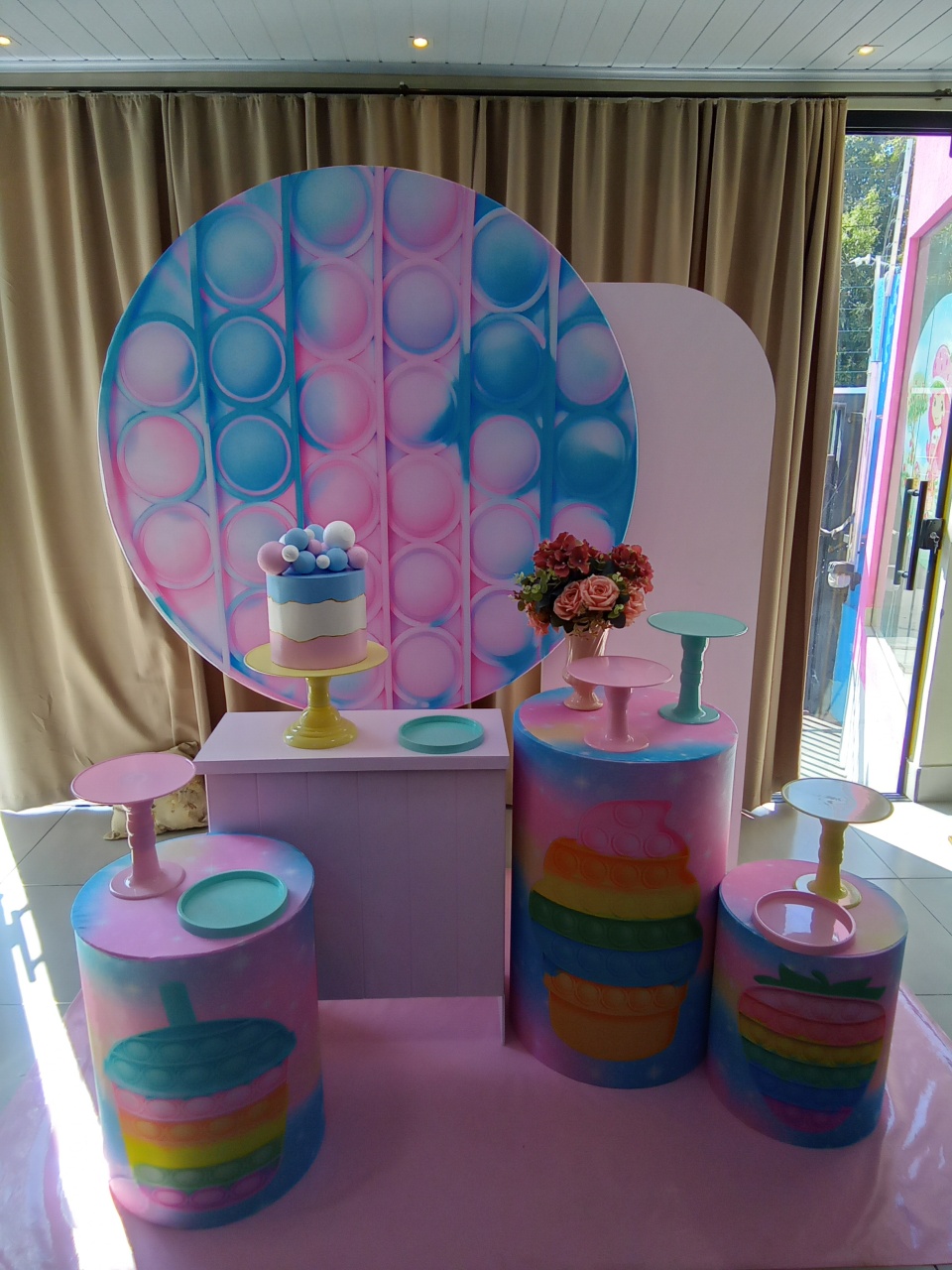 Pop It 3 (1) - Cenário Mágico Festa