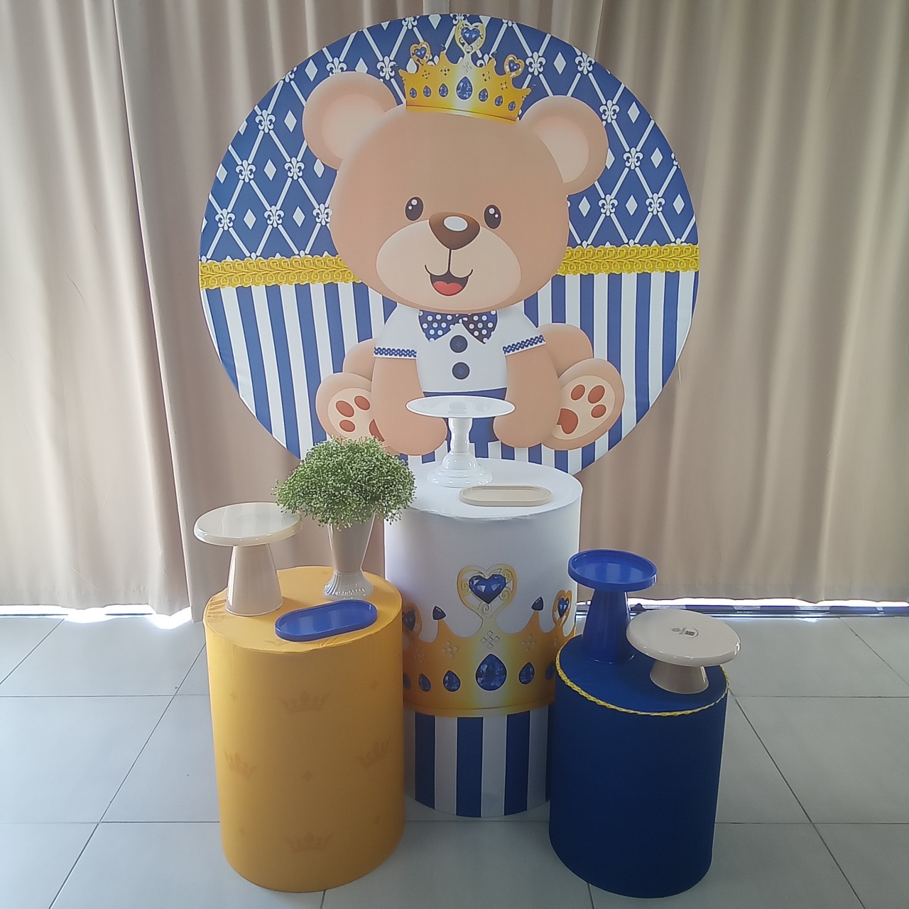 Urso Rei 1 - Cenário Mágico Festa