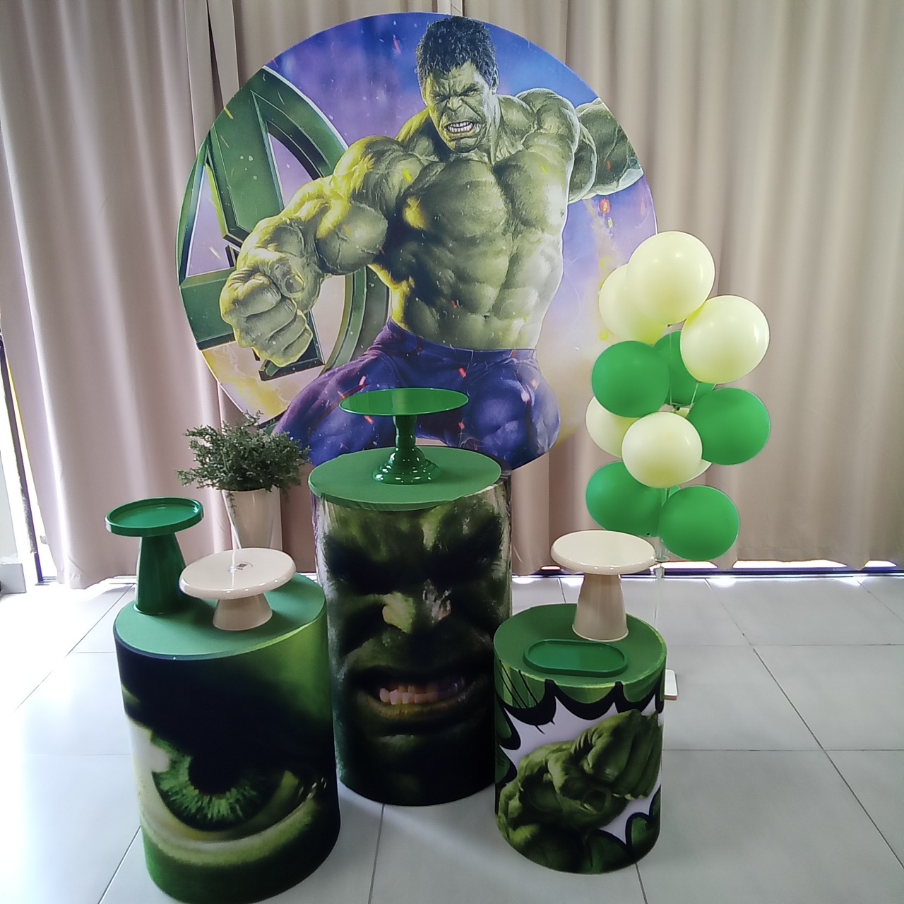 Hulk 4 - Cenário Mágico Festa