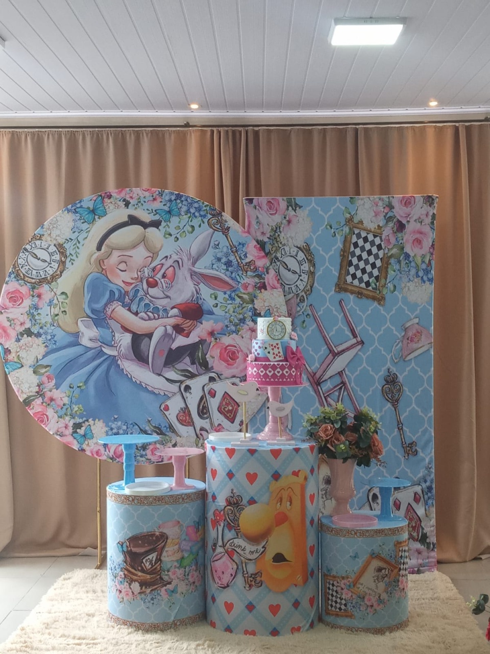 Alice 2 - Cenário Mágico Festa