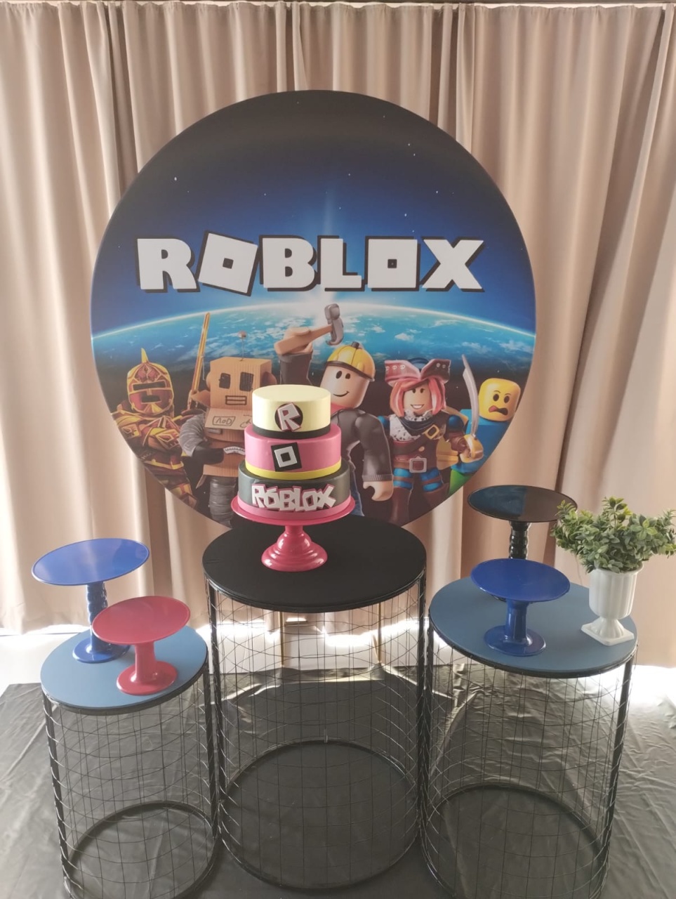 Roblox 1 - Cenário Mágico Festa