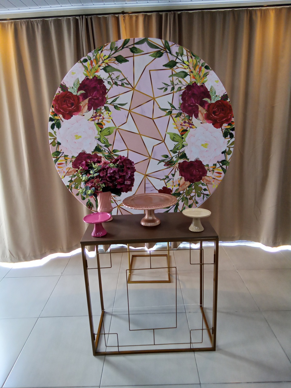 Floral Vermelho Geometrico 4 - Cenário Mágico Festa