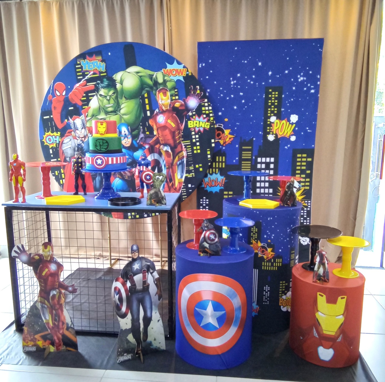 Vingadores 3 - Cenário Mágico Festa