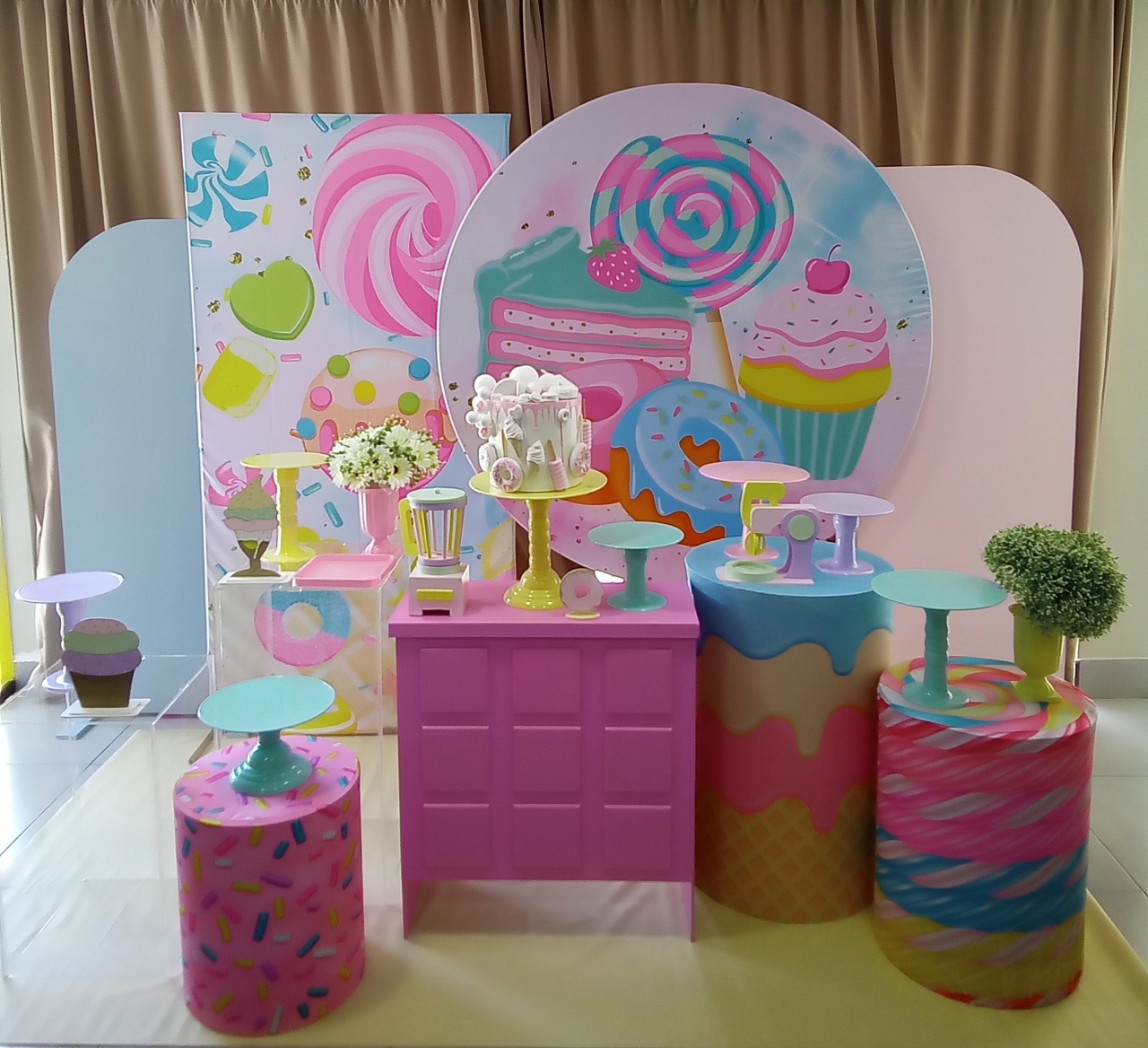 Confeitaria Decor - Cenário Mágico Festa