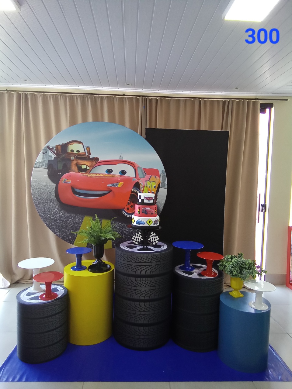 Carros Decor - Cenário Mágico Festa