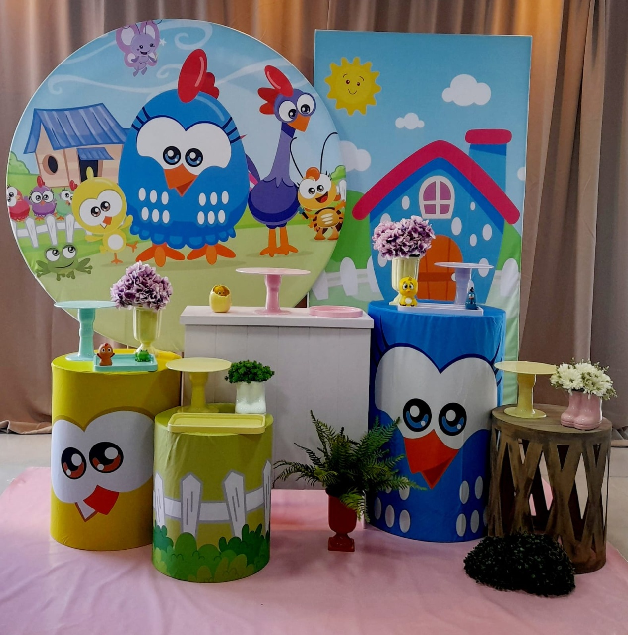 Galinha Pintadinha 4 - Cenário Mágico Festa