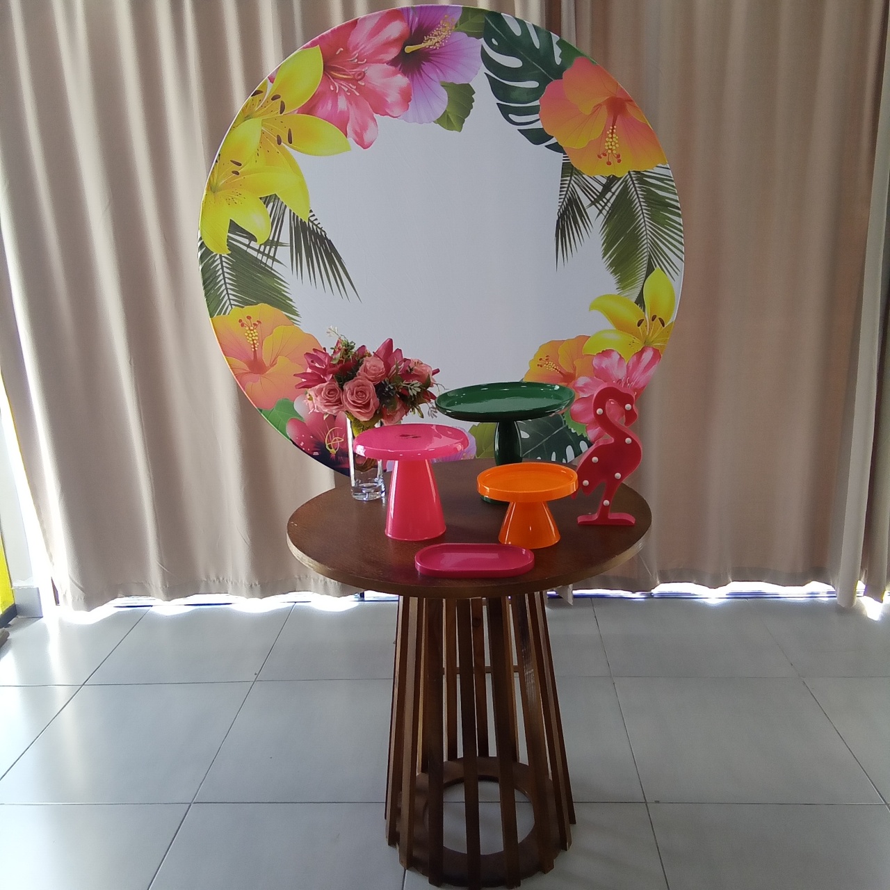Floral Tropical 5 - Cenário Mágico Festa