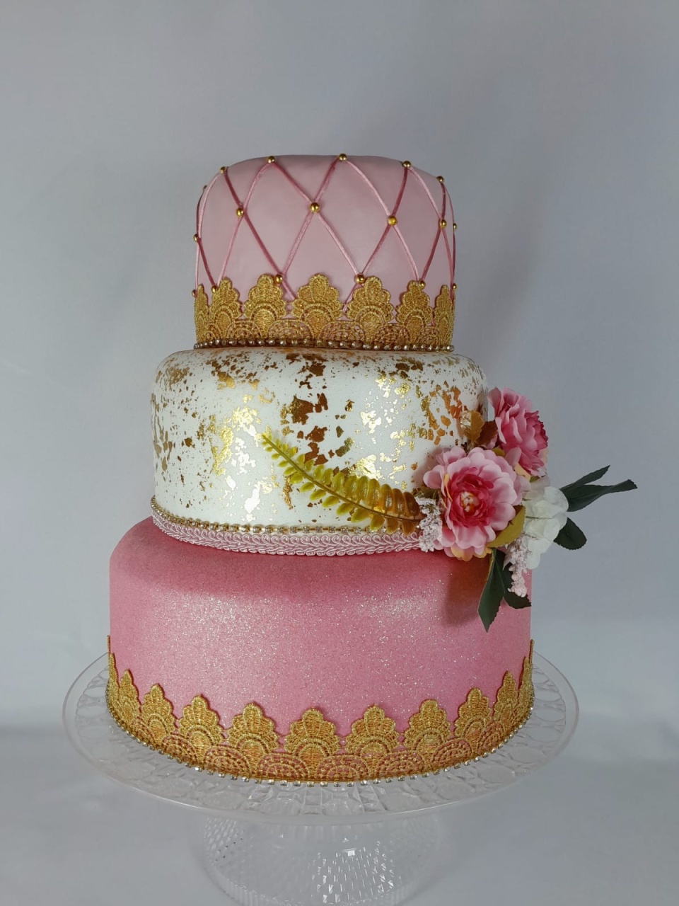 Bolo Fake Xv Anos - Rosa E Dourado - Monte Festa