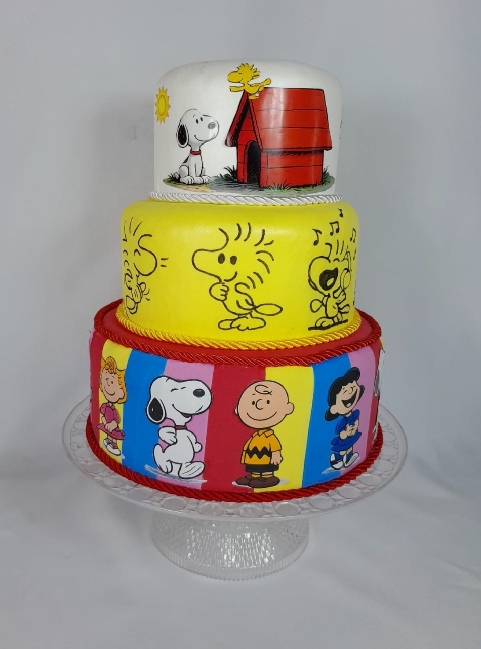 Bolo Fake Snoopy - Monte Festa