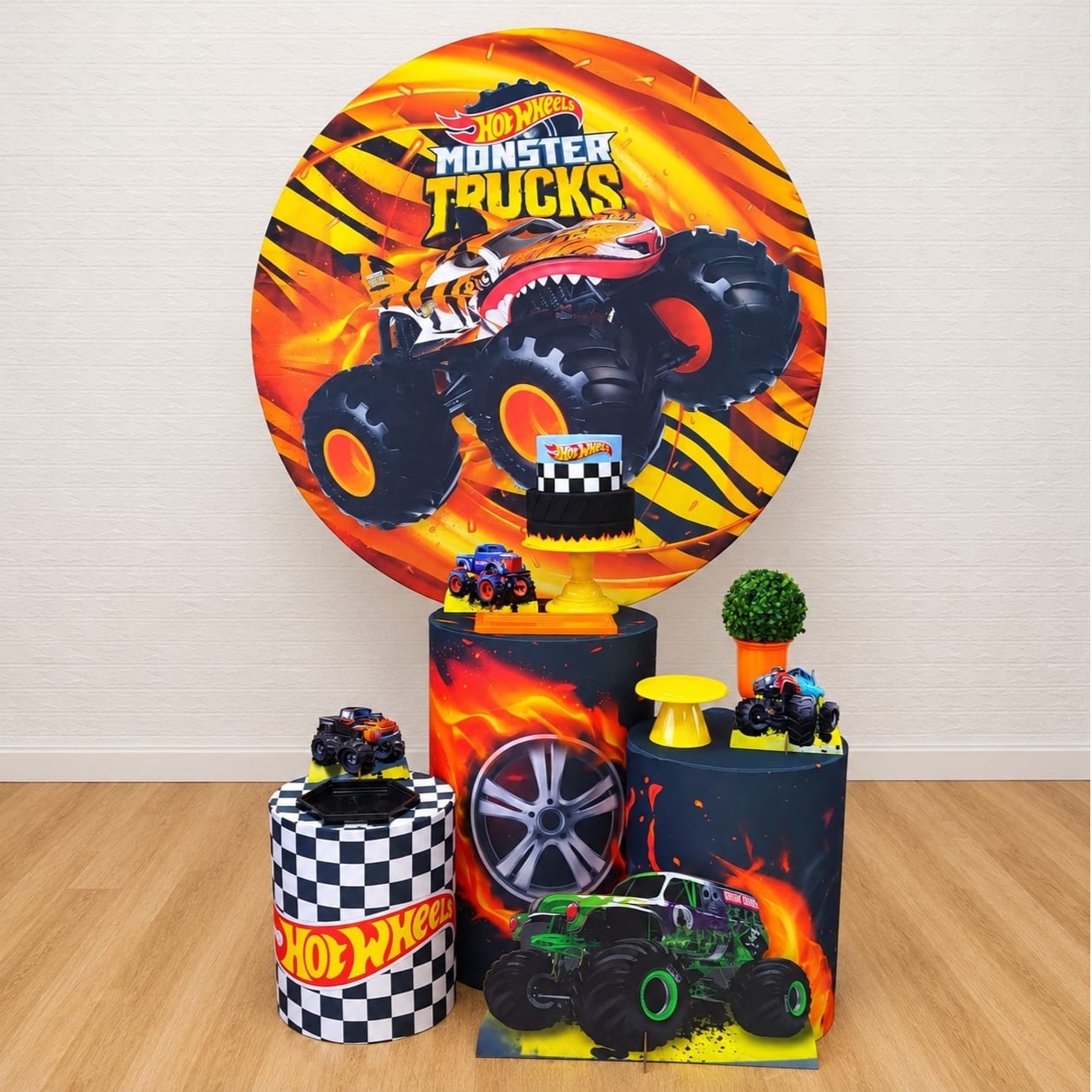 Hot Wheels Monster Trucks Kit 1 - Creare Decorações 