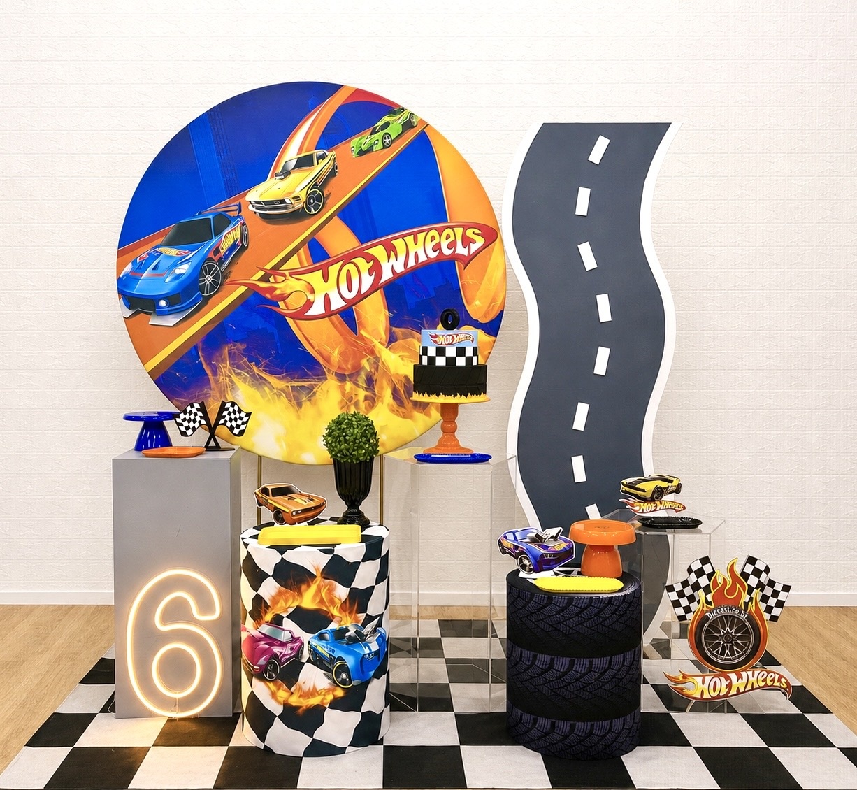 Hot Wheels - Composição - Creare Decorações 