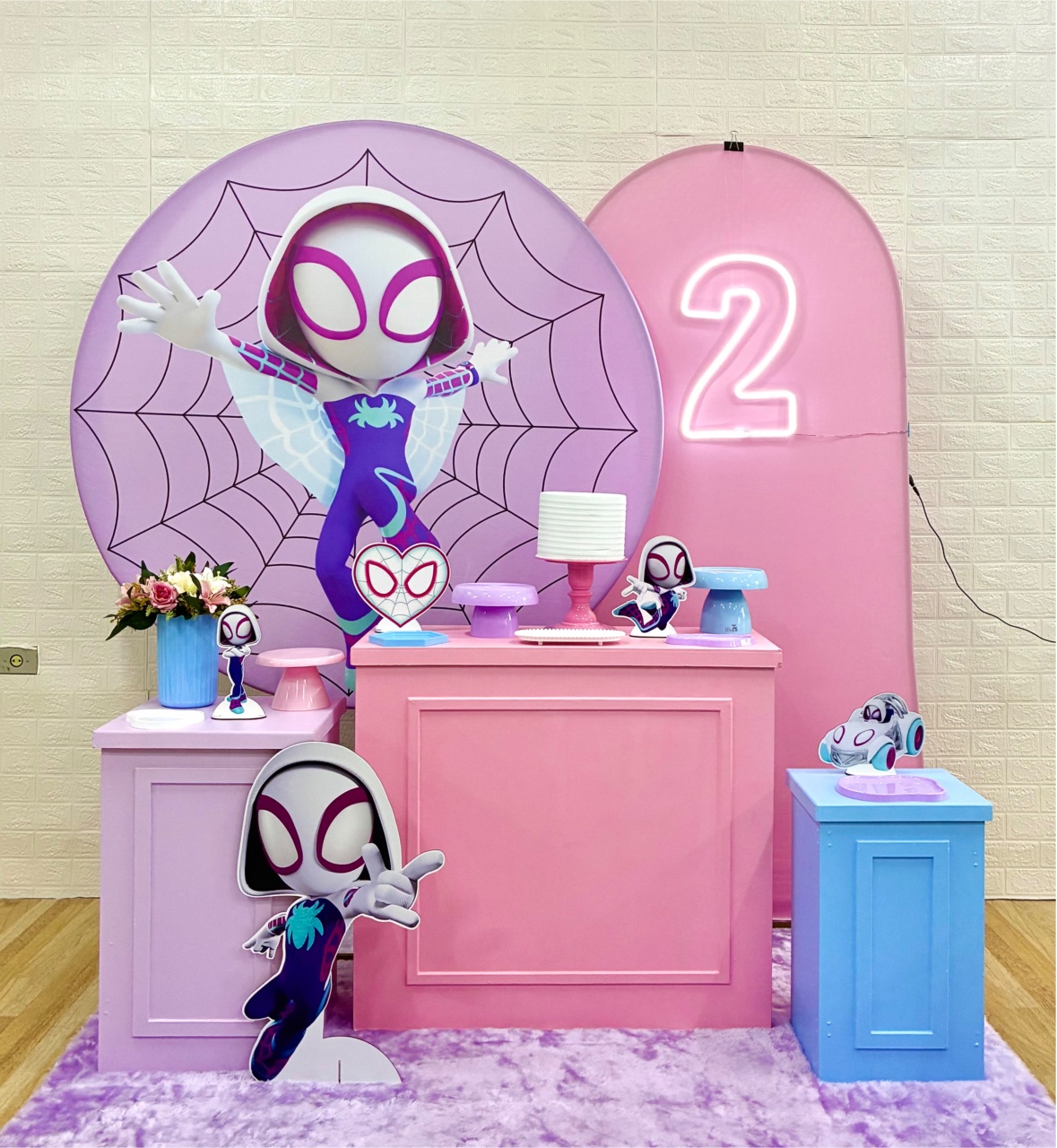 Gwen Com Mesa Cubo 2 - Composição - Creare Decorações 