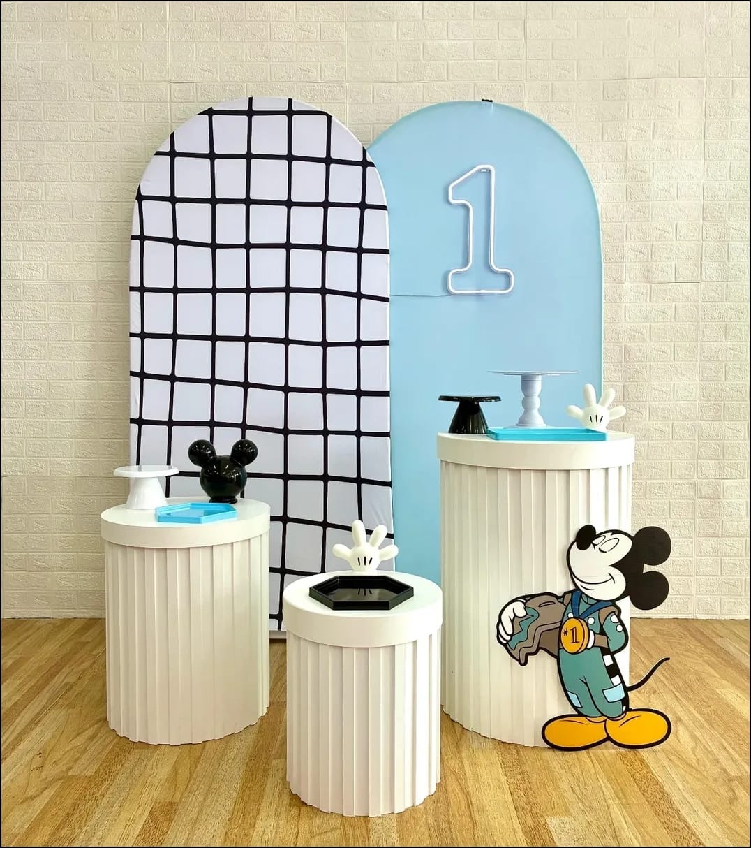 Mickey Piloto - Composição  - Creare Decorações 