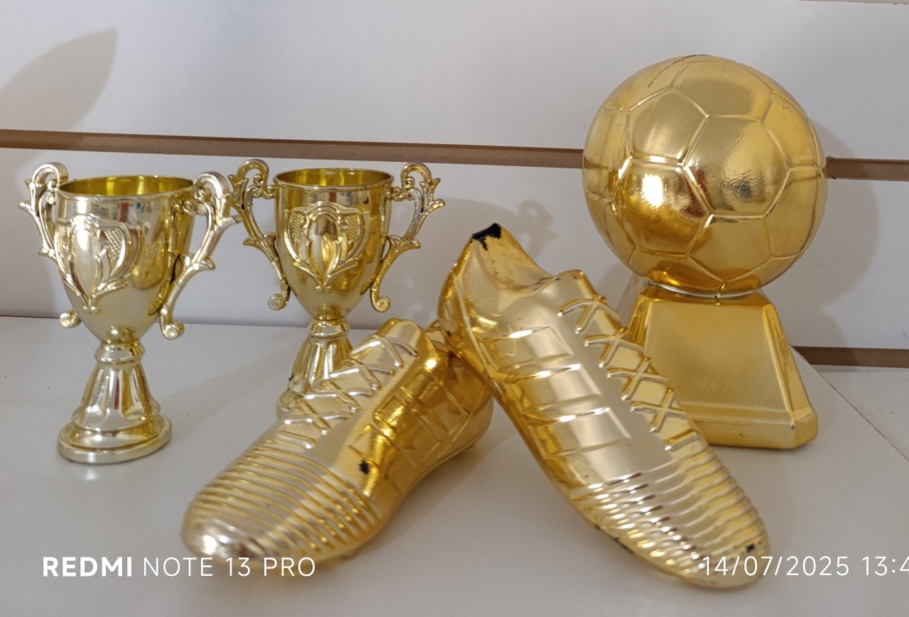 Kit Futebol Dourado  - AMÔ ATELIÊ DECORAÇÃO