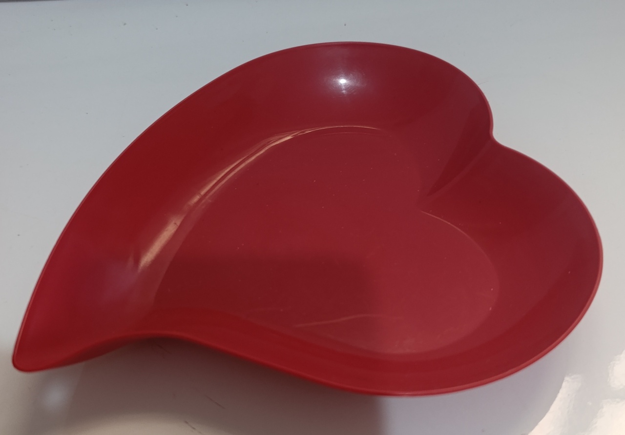 Bandeja Coração Vermelho Escuro P - AMÔ ATELIÊ DECORAÇÃO