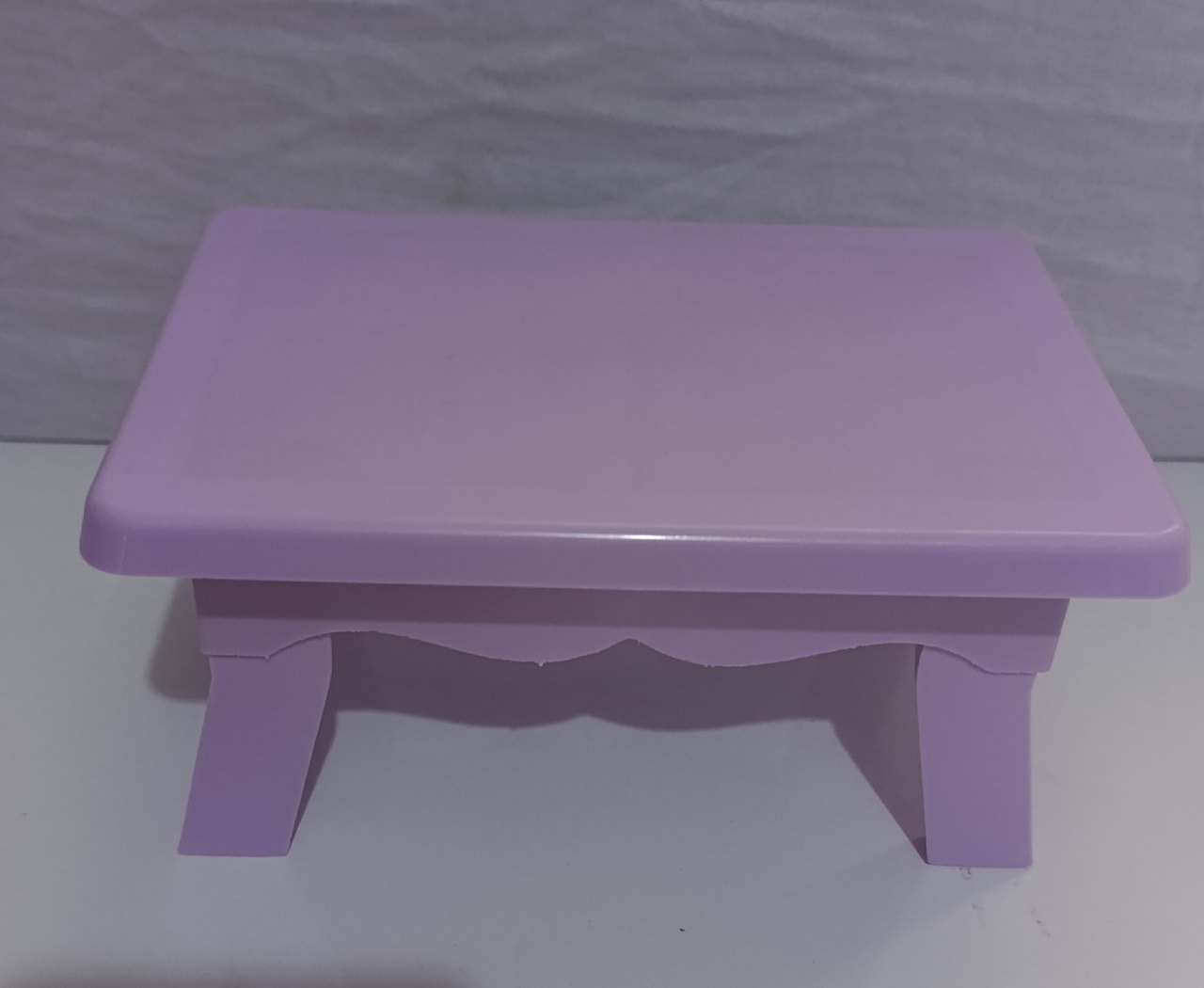 Banquinho Lilás  - AMÔ ATELIÊ DECORAÇÃO
