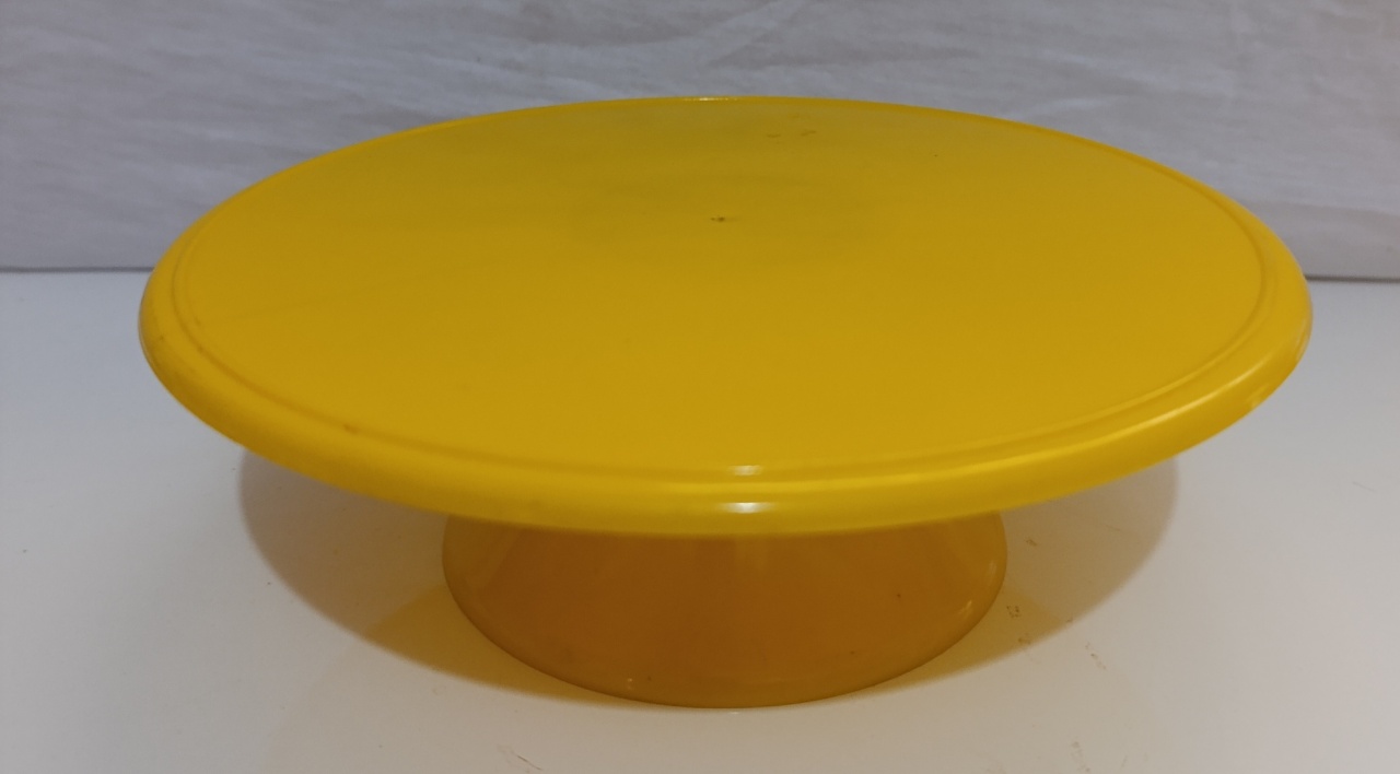Boleira Amarela M  - AMÔ ATELIÊ DECORAÇÃO