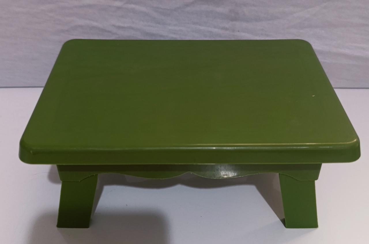 Banquinho Verde Militar  - AMÔ ATELIÊ DECORAÇÃO