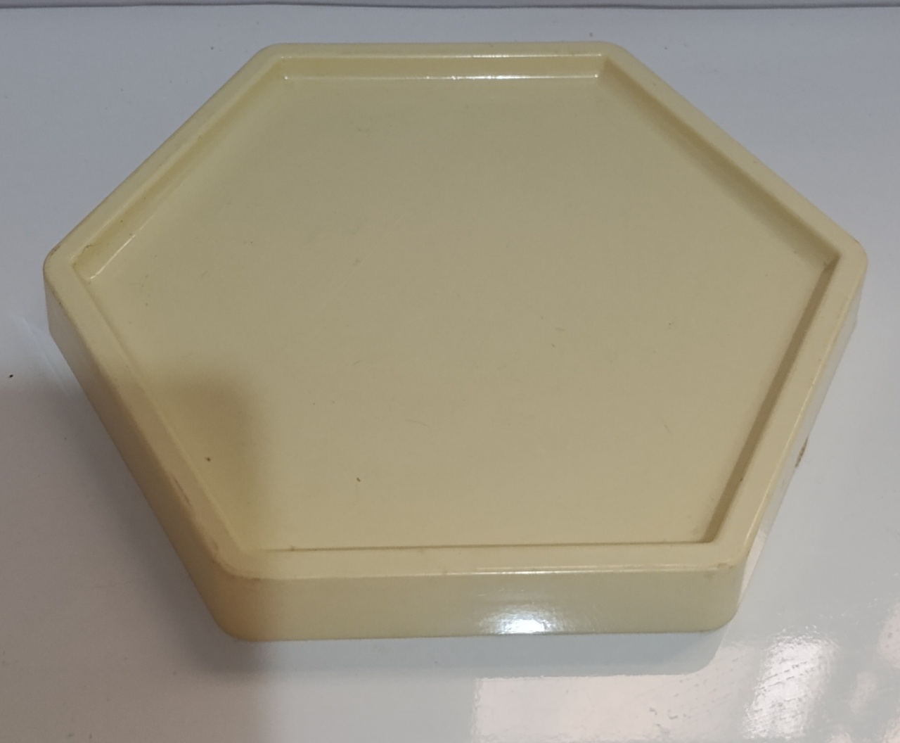 Bandeja Sextavada Amarelo Candy  - AMÔ ATELIÊ DECORAÇÃO