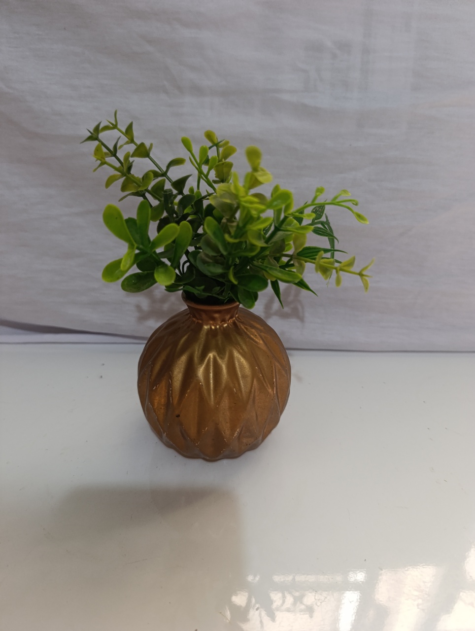 Vasinho Dourado Ondulado Redondo P   - AMÔ ATELIÊ DECORAÇÃO