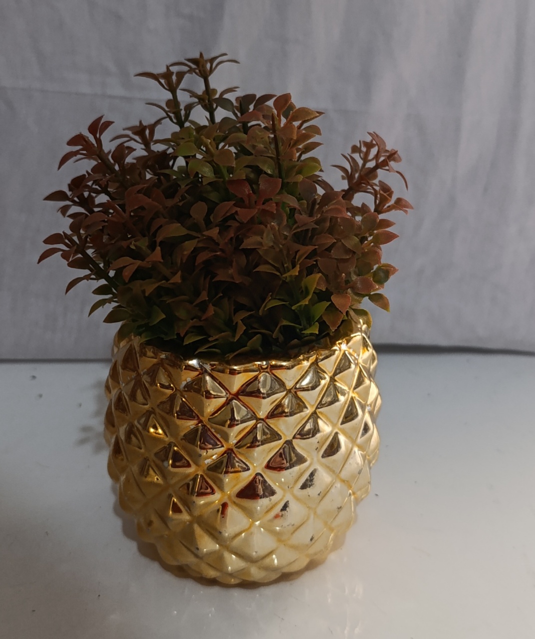 Vaso Dourado Cerâmica P - AMÔ ATELIÊ DECORAÇÃO