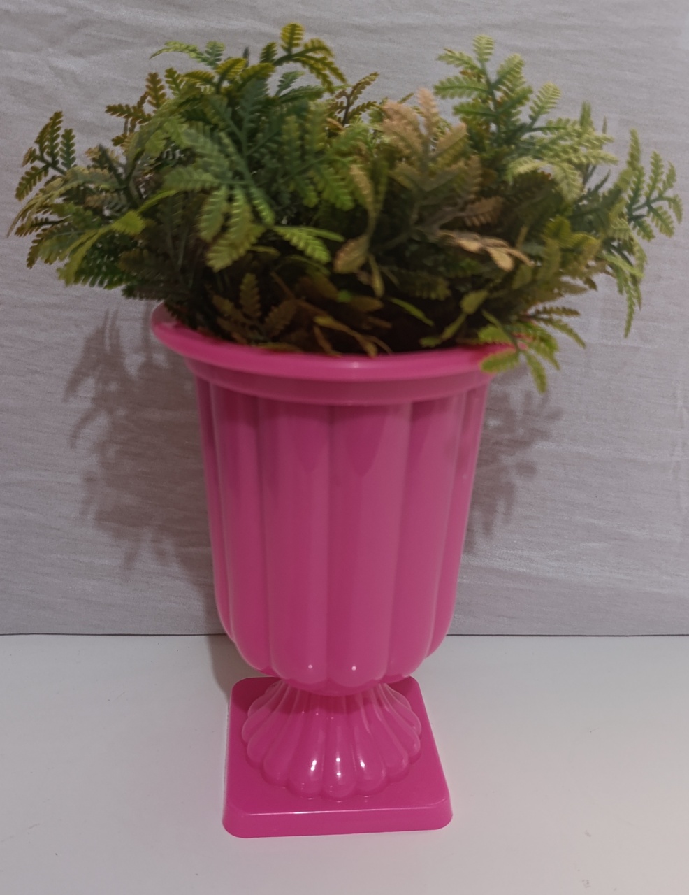 Vaso Grego Rosa Neon - AMÔ ATELIÊ DECORAÇÃO