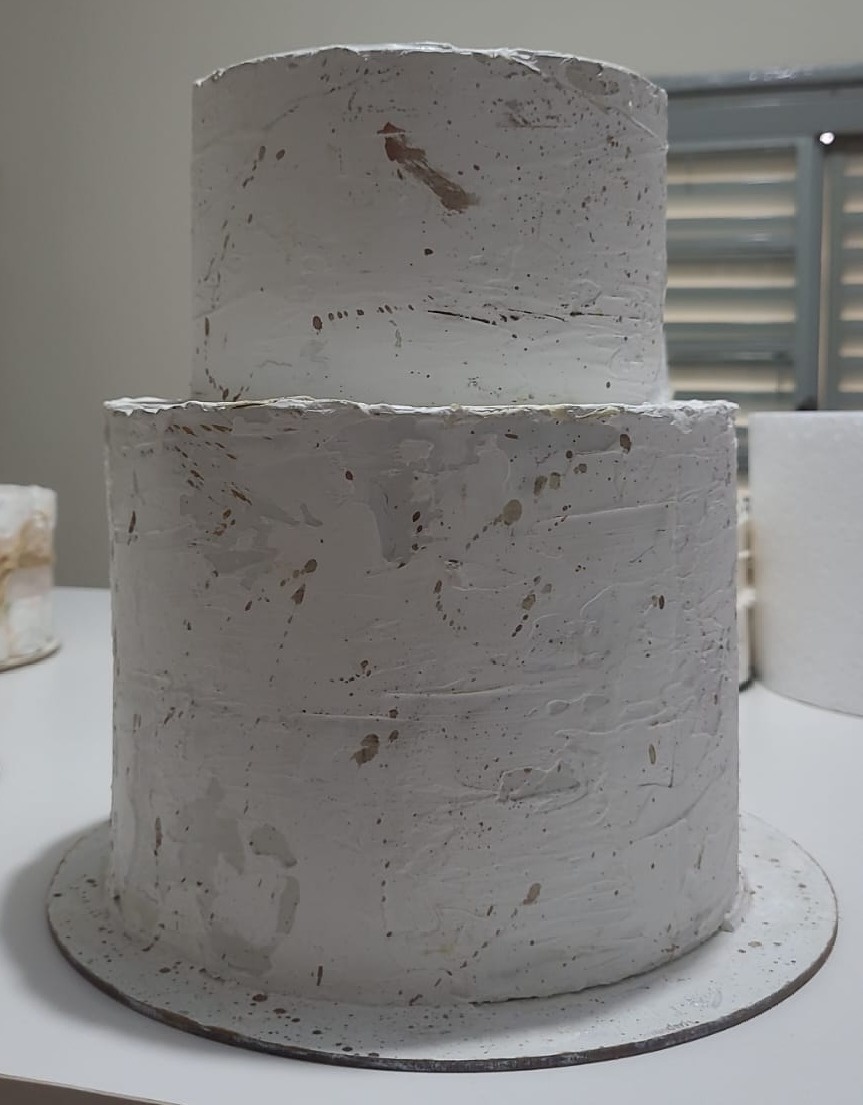 Bolo Fake Duplo Branco G  - AMÔ ATELIÊ DECORAÇÃO