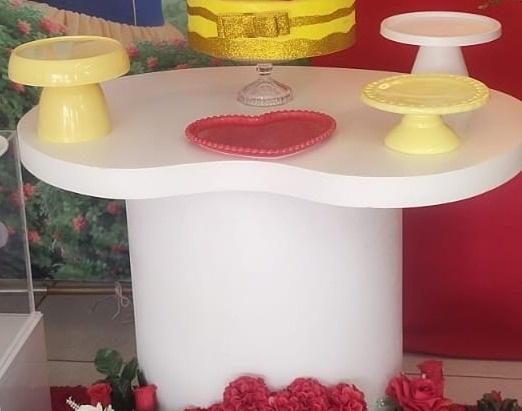 Mesa Orgânica Branca   - Realize Festas Decor