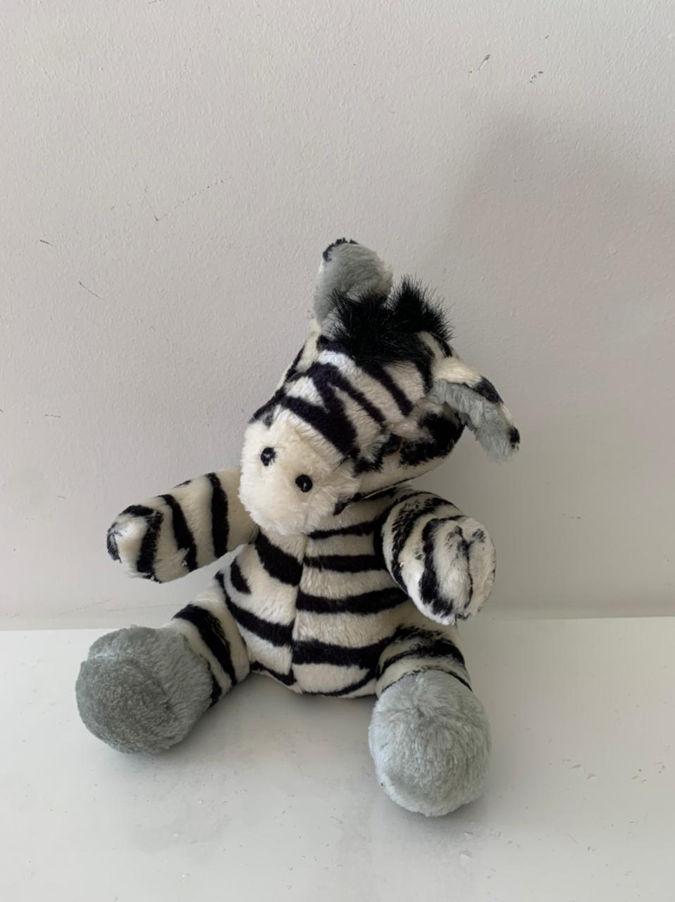 Pelucia Zebra - suafesta.gyn